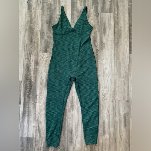 Outdoor Voices Flow Full Length Bodysuit -Green -Size XL - Picture 2 of 4